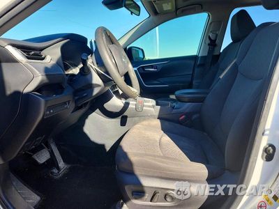 Zdjęcie 7 z 13 samochodu: 2019 TOYOTA RAV4 XLE VIN:JTMW1RFV1KD506754 - miniatura