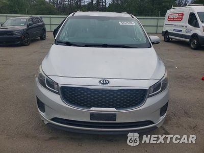 Piąte zdjęcie samochodu w środku: 2015 KIA SEDONA LX VIN:KNDMB5C16F6053904 - miniatura