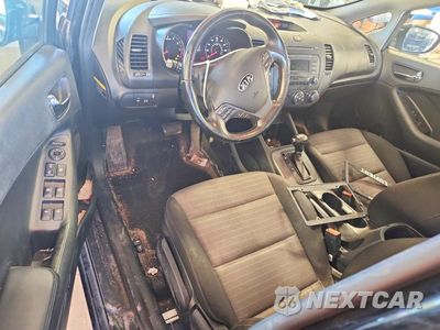 Zdjęcie 8 z 12 samochodu: 2015 KIA FORTE EX VIN:KNAFX4A86F5387776 - miniatura