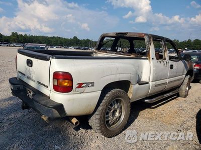 Trzecie zdjęcie samochodu z tyłu: 2003 CHEVROLET SILVERADO K1500 VIN:1GCEK19T43Z216257 - miniatura