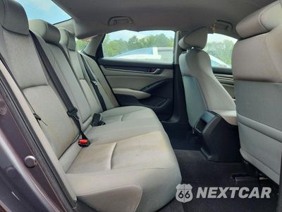 Zdjęcie 10 z 12 samochodu: 2019 HONDA ACCORD LX VIN:1HGCV1F13KA046649 - miniatura