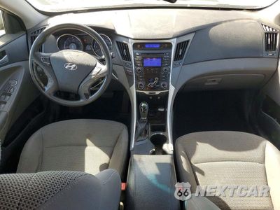 Zdjęcie 8 z 12 samochodu: 2012 HYUNDAI SONATA GLS VIN:5NPEB4AC9CH440497 - miniatura