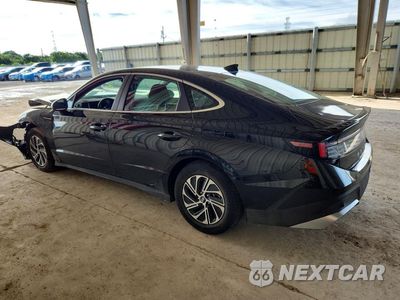 Drugie zdjęcie samochodu z przodu: 2026 HYUNDAI SONATA HYBRID BLUE VIN:KMHL24JJ8TA154164 - miniatura