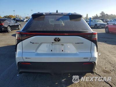 Zdjęcie 6 z 14 samochodu: 2024 TOYOTA BZ4X LIMITED VIN:JTMABACAXRA056222 - miniatura