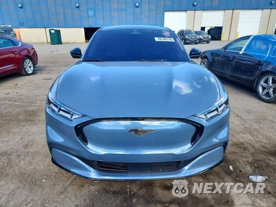 Piąte zdjęcie samochodu w środku: 2023 FORD MUSTANG MACH-E PREMIUM VIN:3FMTK3S57PMB07308 - miniatura
