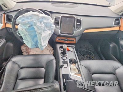 Zdjęcie 8 z 14 samochodu: 2022 VOLVO XC90 T6 MOMENTUM VIN:YV4A22PK3N1868381 - miniatura