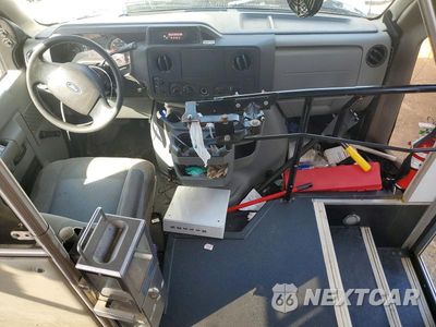 Zdjęcie 8 z 13 samochodu: 2018 FORD E350 SHUTTLE BUS VIN:1FDEE3FS1JDC24112 - miniatura