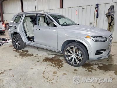 Czwarte zdjęcie samochodu z boku: 2024 VOLVO XC90 PLUS VIN:YV4062JE2R1248209 - miniatura