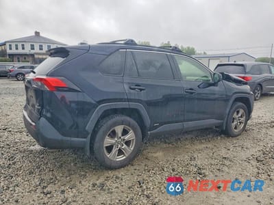 Trzecie zdjęcie samochodu z tyłu: 2022 TOYOTA RAV4 LE VIN:JTMLWRFV1ND147172 - miniatura