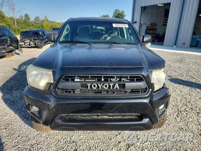 Piąte zdjęcie samochodu w środku: 2015 TOYOTA TACOMA V6 VIN:3TMLU4EN5FM166839 - miniatura