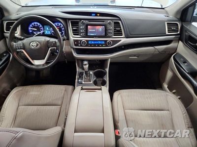 Zdjęcie 8 z 13 samochodu: 2015 TOYOTA HIGHLANDER LE PLUS VIN:5TDBKRFH4FS106168 - miniatura