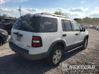 Trzecie zdjęcie samochodu z tyłu: 2006 FORD EXPLORER XLT VIN:1FMEU63EX6UA11833 - miniatura