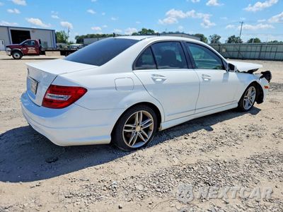 Trzecie zdjęcie samochodu z tyłu: 2014 MERCEDES-BENZ C 250 VIN:WDDGF4HB5EA954342 - miniatura