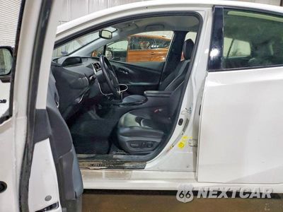 Zdjęcie 13 z 14 samochodu: 2022 TOYOTA PRIUS NIGHTSHADE VIN:JTDKAMFU0N3164457 - miniatura