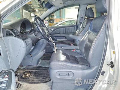Zdjęcie 7 z 13 samochodu: 2006 HONDA ODYSSEY EXL VIN:5FNRL38696B414073 - miniatura