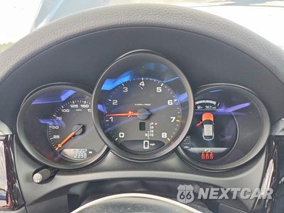 Zdjęcie 9 z 13 samochodu: 2020 PORSCHE MACAN VIN:WP1AA2A54LLB10526 - miniatura