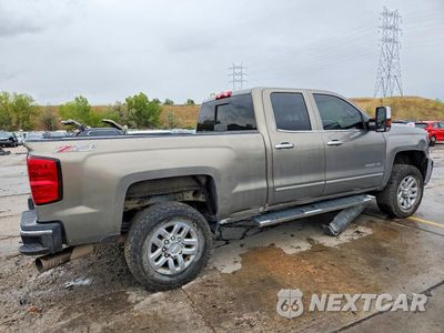 Trzecie zdjęcie samochodu z tyłu: 2017 CHEVROLET SILVERADO K2500 HEAVY DUTY LTZ VIN:1GC2KWEY9HZ200046 - miniatura
