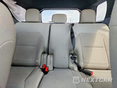 Zdjęcie 10 z 13 samochodu: 2019 FORD EXPLORER XLT VIN:1FM5K7D8XKGA88618 - miniatura