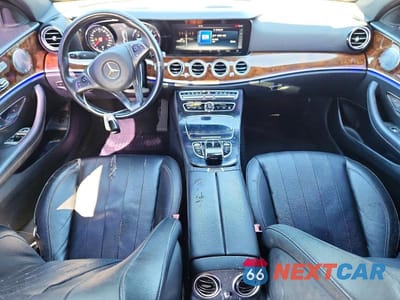 Zdjęcie 8 z 12 samochodu: 2017 MERCEDES-BENZ E 300 4MATIC VIN:WDDZF4KB4HA087411 - miniatura