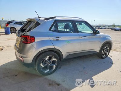 Trzecie zdjęcie samochodu z tyłu: 2023 HYUNDAI VENUE SEL VIN:KMHRC8A39PU245495 - miniatura