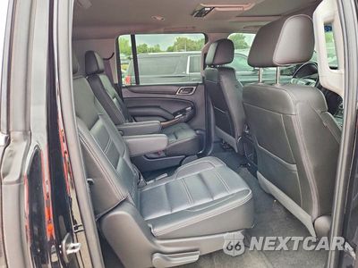 Zdjęcie 10 z 12 samochodu: 2018 GMC YUKON XL DENALI VIN:1GKS2HKJ1JR327175 - miniatura