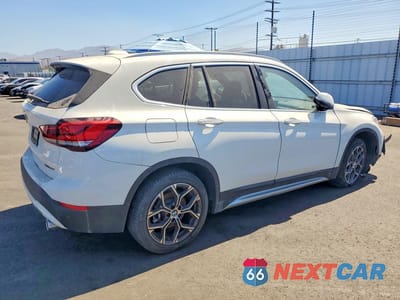 Trzecie zdjęcie samochodu z tyłu: 2022 BMW X1 SDRIVE28I VIN:WBXJG7C08N5U49380 - miniatura