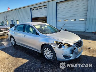 Czwarte zdjęcie samochodu z boku: 2015 NISSAN ALTIMA 2.5 S VIN:1N4AL3AP1FC124462 - miniatura