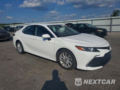 Czwarte zdjęcie samochodu z boku: 2022 TOYOTA CAMRY LE VIN:4T1C11AK5NU498689 - miniatura