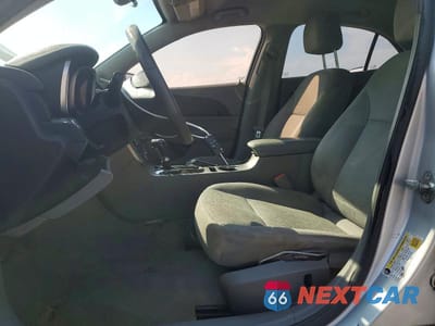 Zdjęcie 7 z 12 samochodu: 2015 CHEVROLET MALIBU LS VIN:1G11B5SL2FF111411 - miniatura