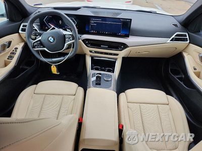 Zdjęcie 8 z 13 samochodu: 2025 BMW 330XI VIN:3MW89CW06S8F65702 - miniatura