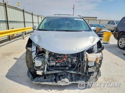 Piąte zdjęcie samochodu w środku: 2024 TOYOTA SIENNA LE VIN:5TDKSKFC0RS125770 - miniatura