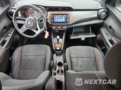 Zdjęcie 8 z 12 samochodu: 2018 NISSAN KICKS S VIN:3N1CP5CU2JL497502 - miniatura
