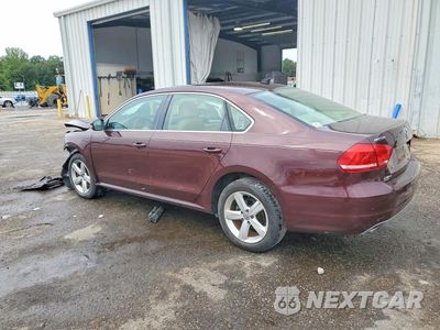 Drugie zdjęcie samochodu z przodu: 2013 VOLKSWAGEN PASSAT SE VIN:1VWBH7A32DC106213 - miniatura