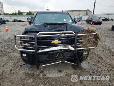 Piąte zdjęcie samochodu w środku: 2019 CHEVROLET SILVERADO K3500 LTZ VIN:1GC4KXCY8KF200307 - miniatura