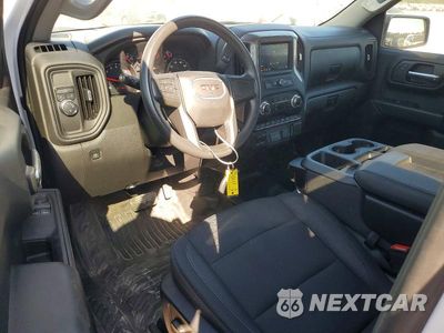 Zdjęcie 8 z 12 samochodu: 2024 GMC SIERRA C1500 VIN:3GTNHAEK4RG464545 - miniatura