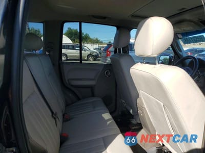 Zdjęcie 11 z 13 samochodu: 2006 JEEP LIBERTY LIMITED VIN:1J4GL58K16W101007 - miniatura