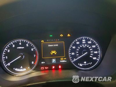 Zdjęcie 9 z 12 samochodu: 2017 GENESIS G80 ULTIMATE VIN:KMHGN4JFXHU211085 - miniatura