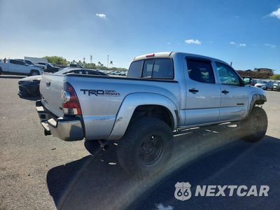 Trzecie zdjęcie samochodu z tyłu: 2013 TOYOTA TACOMA V6 VIN:3TMLU4EN6DM104458 - miniatura