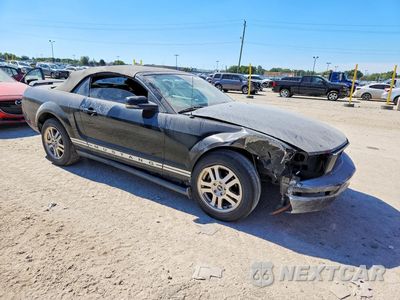 Czwarte zdjęcie samochodu z boku: 2006 FORD MUSTANG VIN:1ZVFT84N365162753 - miniatura