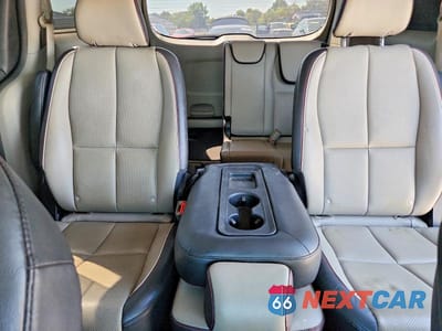 Zdjęcie 10 z 13 samochodu: 2019 KIA SEDONA EX VIN:KNDMB5C15K6513449 - miniatura