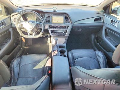 Zdjęcie 8 z 12 samochodu: 2017 HYUNDAI SONATA LIMITED 2.0T VIN:5NPE34AB3HH501306 - miniatura