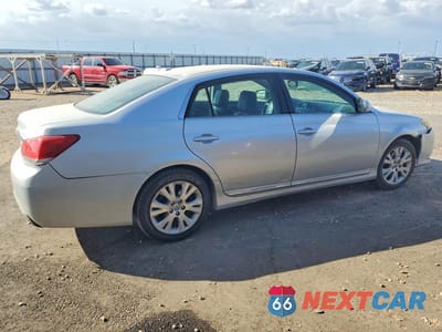 Trzecie zdjęcie samochodu z tyłu: 2011 TOYOTA AVALON BASE VIN:4T1BK3DB0BU405573 - miniatura