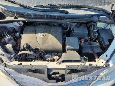 Zdjęcie 12 z 13 samochodu: 2017 TOYOTA SIENNA LTD VIN:5TDYZ3DC6HS845376 - miniatura