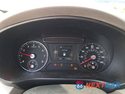 Zdjęcie 9 z 13 samochodu: 2016 KIA SORENTO EX VIN:5XYPHDA59GG018638 - miniatura