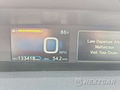 Zdjęcie 9 z 13 samochodu: 2018 TOYOTA PRIUS FOUR VIN:JTDKARFUXJ3056225 - miniatura