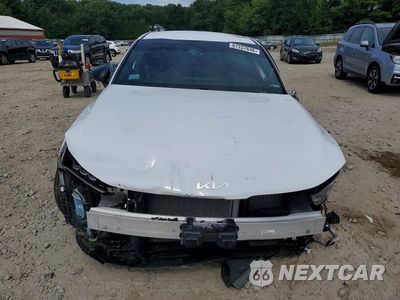 Piąte zdjęcie samochodu w środku: 2022 KIA K5 GT LINE VIN:5XXG64J26NG163052 - miniatura
