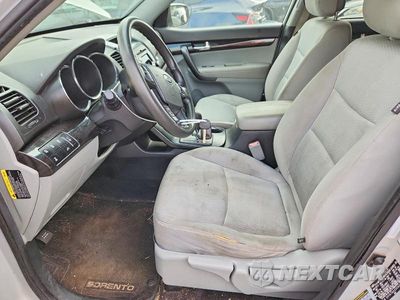 Zdjęcie 7 z 13 samochodu: 2012 KIA SORENTO LX VIN:5XYKTDA22CG280509 - miniatura