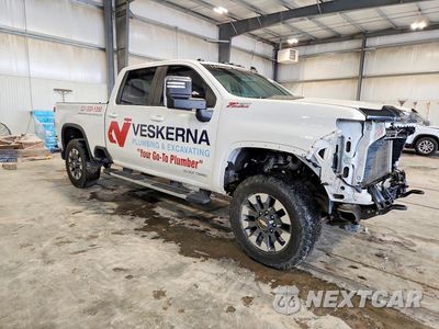 Czwarte zdjęcie samochodu z boku: 2022 CHEVROLET SILVERADO K2500 HEAVY DUTY LT VIN:2GC4YNE72N1211094 - miniatura