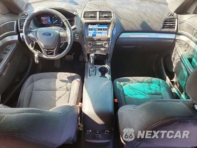 Zdjęcie 8 z 12 samochodu: 2017 FORD EXPLORER XLT VIN:1FM5K8D86HGB28921 - miniatura
