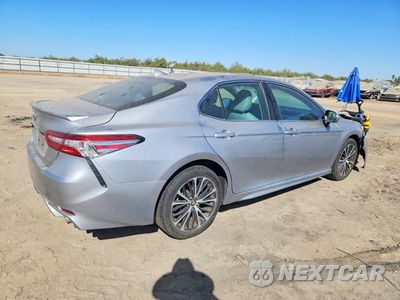 Trzecie zdjęcie samochodu z tyłu: 2019 TOYOTA CAMRY SE VIN:4T1B11HK5KU842650 - miniatura